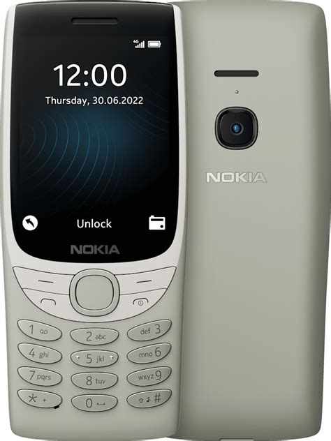 Nokia 8210 .